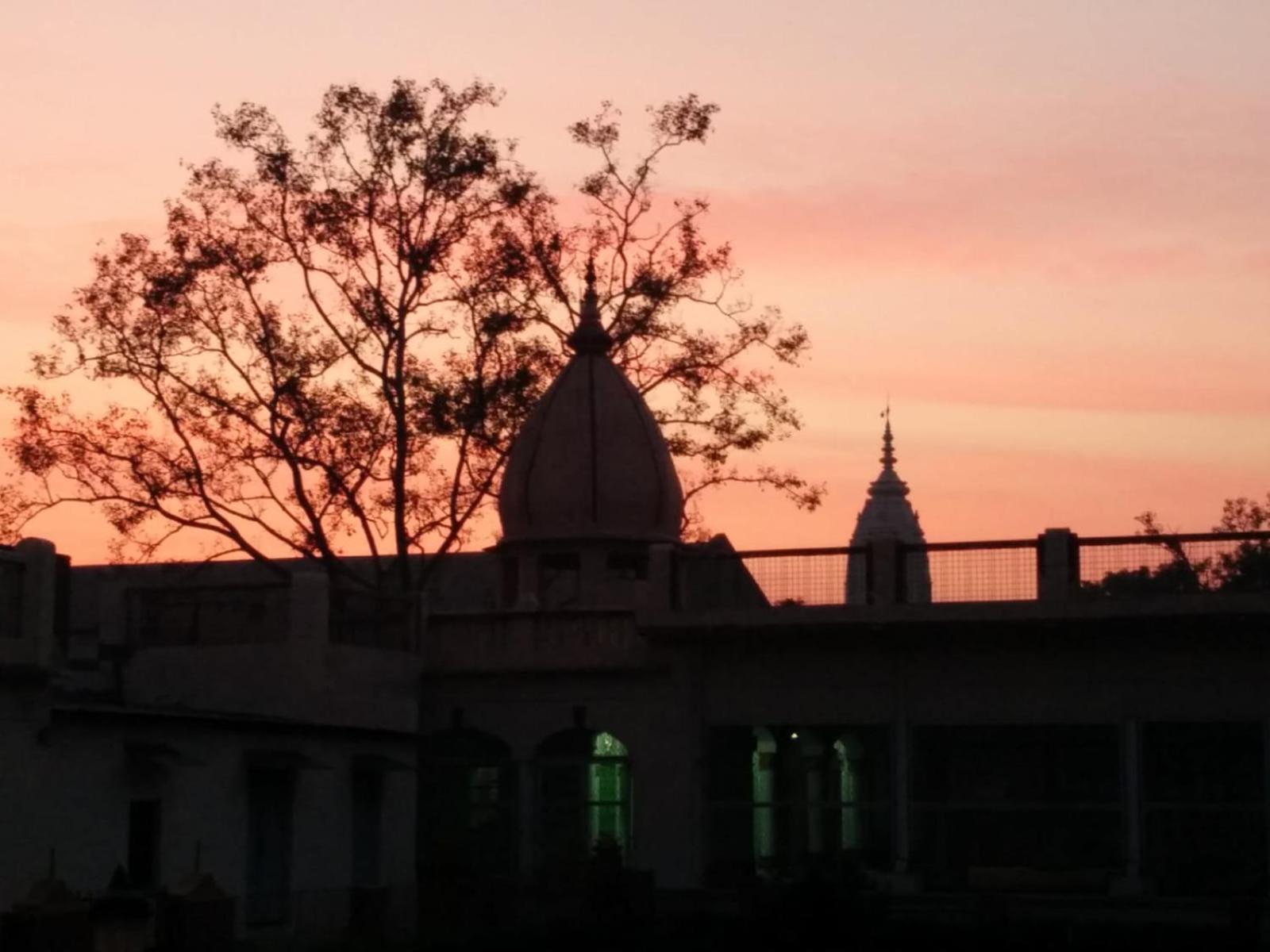 Готель Shree Krishna Bhakti Ashram Вріндаван Екстер'єр фото